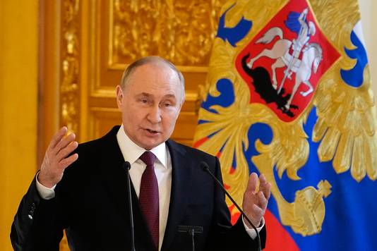 Poetin is zijn vijfde ambtstermijn ingegaan. 