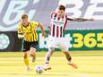 Jizz Hornkamp kijkt (net als zijn trainer) uit naar een heerlijke voetbaldag in Tilburg: ,,Het publiek gaat volle bak, dan is het hier echt een gekkenhuis.”