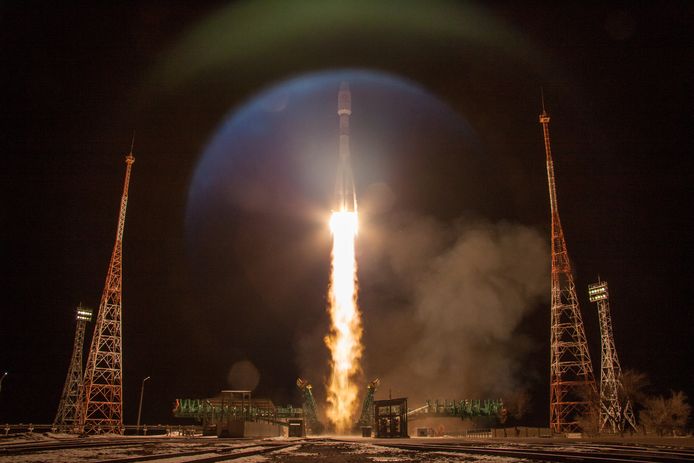 Om 22.42 uur Belgische tijd vertrok vanop Bajkonoer in Kazachstan een Sojoez-2.1b draagraket. De 34 satellieten die de lucht werden ingeschoten maken deel uit van de OneWeb-constellatie.