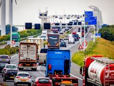 Half uur extra reistijd op Haringvlietbrug, en dat is minder dan eerder is berekend