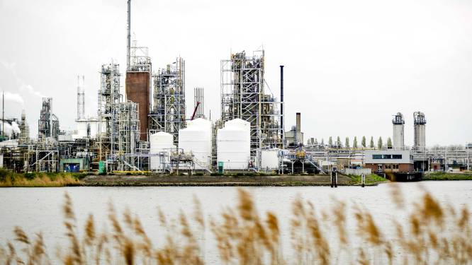 Chemours stopt vrijwel volledig met lozen omstreden stof GenX