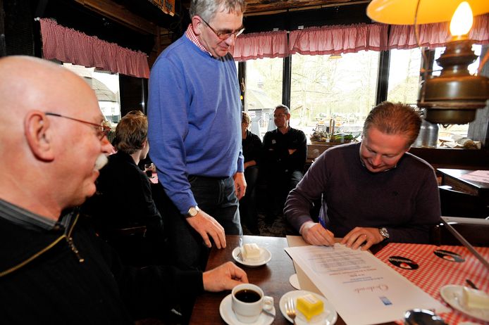In 2010 werd Ad de Bruyn uitgeroepen tot de ‘Meest Markante Horecaondernemer van Noord-Brabant’. De oorkonden werd op zijn eigen terrein ondertekend.