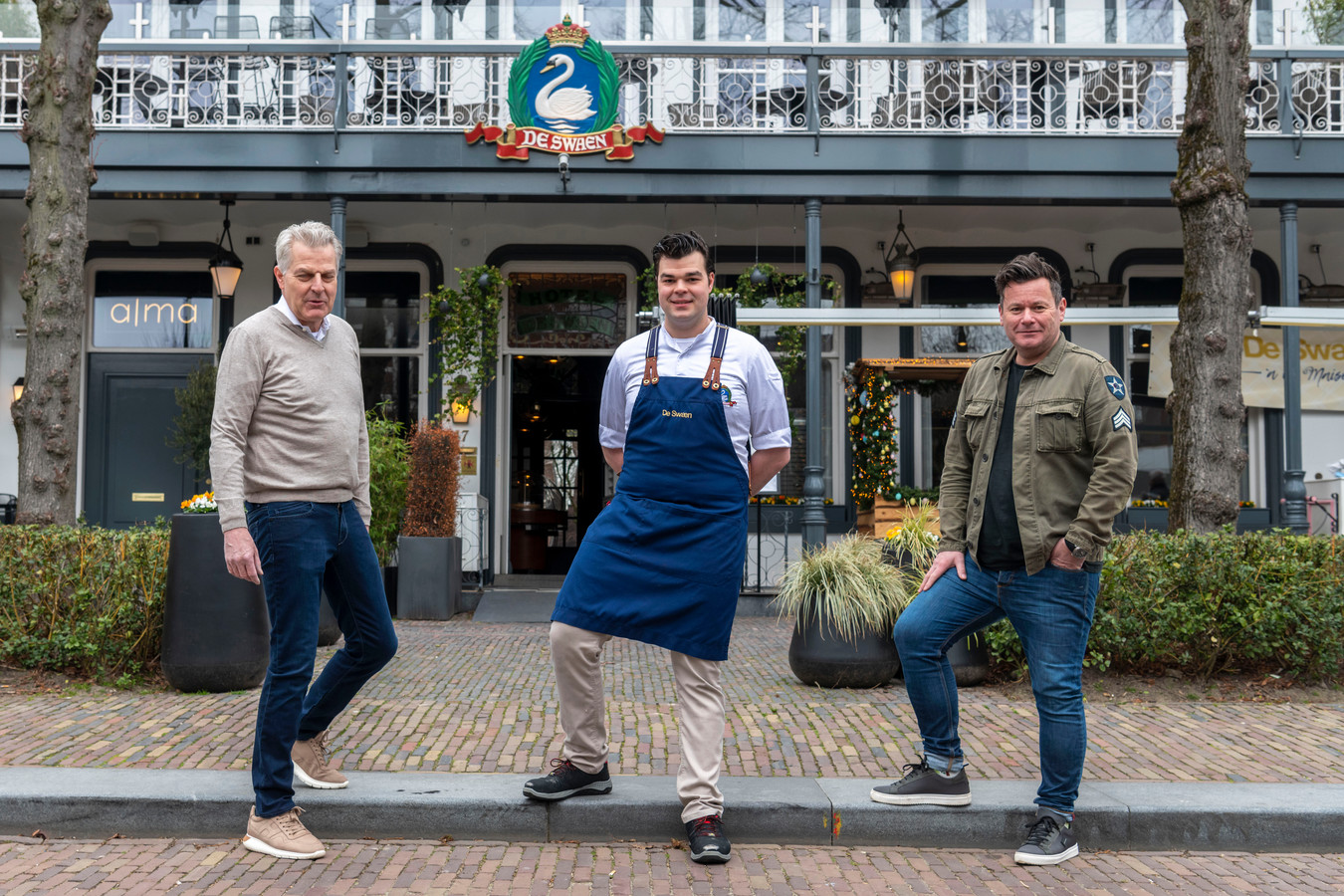 topkoks-samen-terug-in-de-keuken-van-cas-spijkers-hommage-aan-de-chef