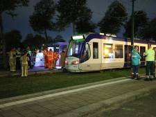 Drie tieners aangehouden na fatale aanrijding met tram in Den Haag, man (39) overleden