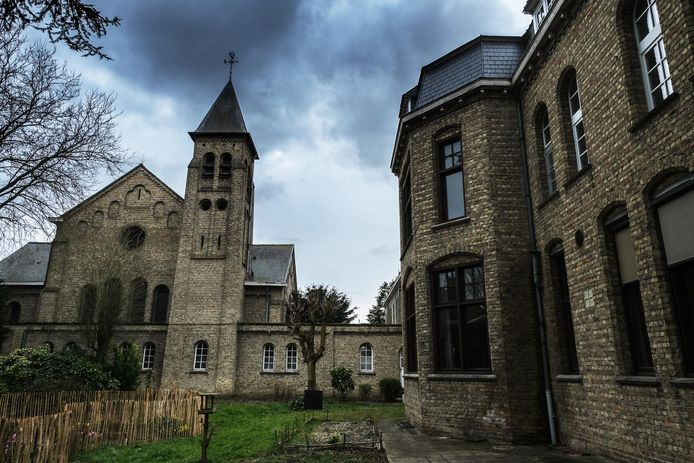 De eerste Oekraïense vluchtelingen zijn in het klooster aangekomen.