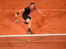 Stefanos Tsitsipas stopt met dutjes voor zijn partijen: ‘Alsof ik nog aan het slapen was’