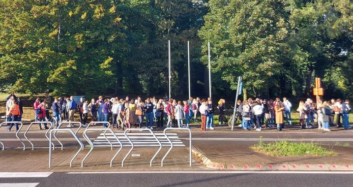 Groot alarm op de campus van Hogeschool Vives in Kortrijk, na de melding van 'een gewapende man'.