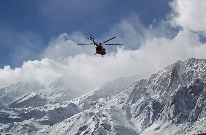 Met helikopters en drones werd het extreem bergachtige gebied afgezocht.