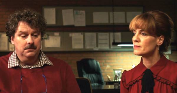 Cast Luizenmoeder Komt Met Nieuw Satirisch Programma Show Gelderlander Nl