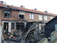 Bij een woningbrand aan de Monseigneur van Schaikstraat in Den Bosch zijn drie huizen zwaar beschadigd geraakt.
