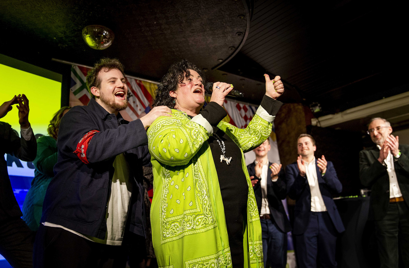 Caroline van der plas verplettert iedereen echt niet normaal dit had