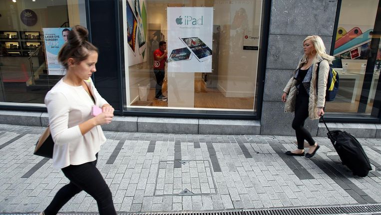 Apple winkel in het Ierse Cork, waar het Europese hoofdkantoor van het Amerikaanse bedrijf staat. Beeld anp