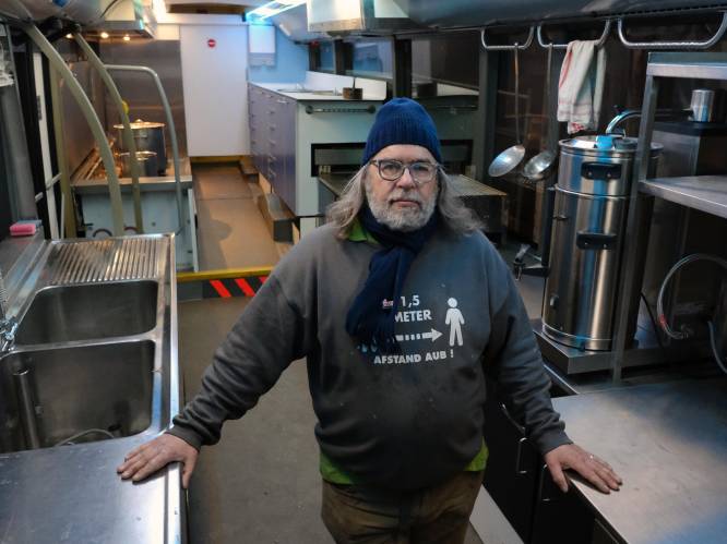 Voedselbus klaar voor hulp in Wallonië na waterbom: “Eerste humanitaire grootkeuken in oude lijnbus”