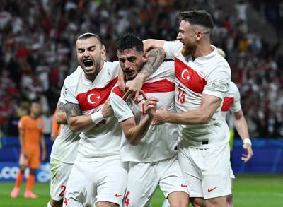 LIVE PAYS-BAS - TURQUIE: les Turcs proches du break, Verbruggen sauve les Oranje