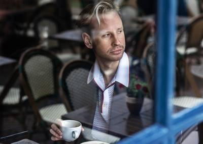 Daan Boom kan niet meer naar festivals met zijn vriendin: ‘Ze kan daar niet echt met mij zijn’