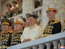 Kim Jong-un bij militaire parade: ‘Noord-Korea moet kernprogramma versnellen’