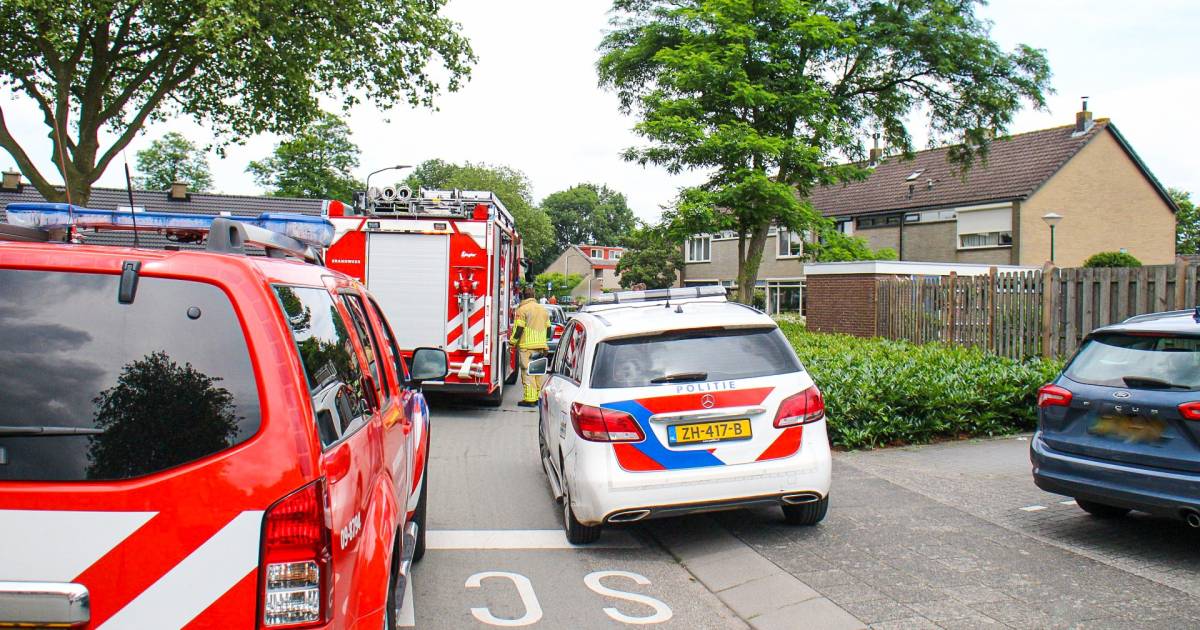 Massale politie-inzet in Bunschoten: man dreigt huis in brand te steken.