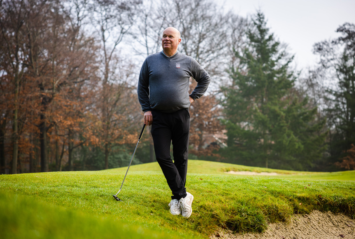 Leonard Smit is golfinstructeur en schrijver van het boek Nooit meer hard werken. Beeld Jeffrey Groeneweg