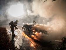 Weer auto in brand in Arnhem, politie gaat uit van brandstichting