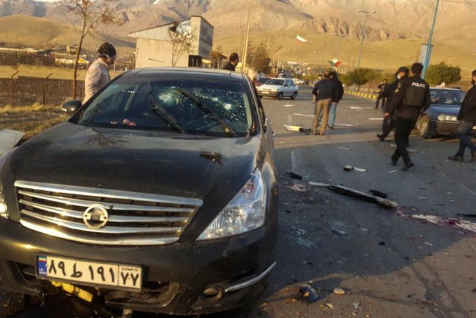 De plek van de aanslag op Mohsen Fakhrizadeh in Absard, een kleine plaats ten oosten van de Iraanse hoofdstad Tehran.