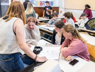Atheneum opent wiskundecafé: “Bij een hapje en drankje oefenen voor examen”