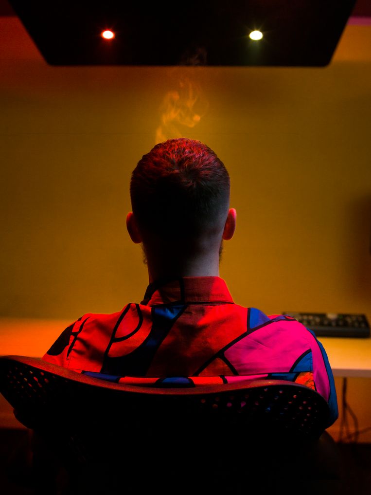 Gaat er een beat aan, dan gaat Cor aan, want het gaat dik met rapper Cor