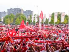 Stadhuis en Grote Markt kleuren maandag rood en wit: Antwerp-spelers gehuldigd voor fantastisch seizoen