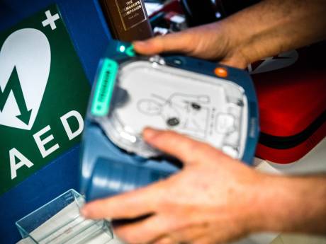 Jongeren hebben geen idee hoe een AED werkt, 16 procent weet niet eens wat het is