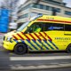 Fietser zwaargewond na aanrijding met tram in West