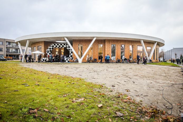Tijdens het openingsfeestje kwamen 1.500 mensen een kijkje nemen.
