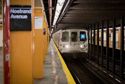 Belgische toeriste (30) in gezicht gestoken bij aanval in metro New York