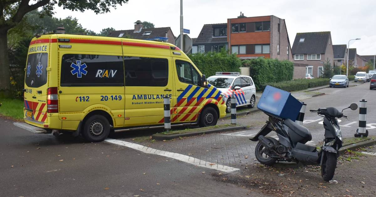 Maaltijdbezorger gewond bij aanrijding door auto in Tilburg.