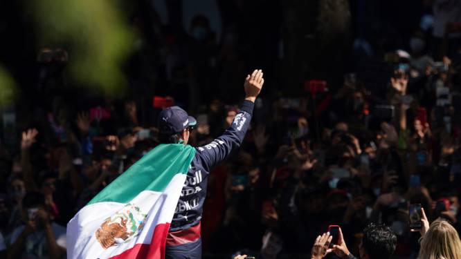 Sergio Pérez op 1, Max Verstappen op 2 tijdens GP Mexico, en dan? ‘Geweldig probleem om te hebben’