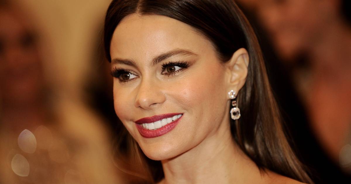 Sofia Vergara laat zien hoe gelukkig ze is met haar Joe Celebrities hln.be