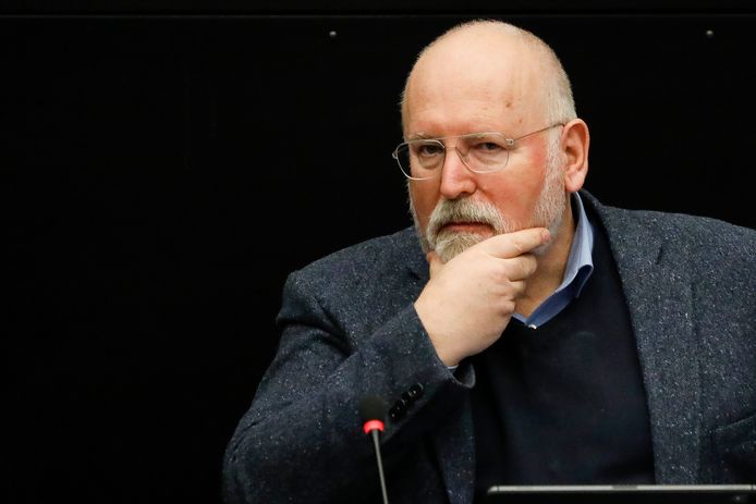 De klimaatplannen van Eurocommissaris Frans Timmermans kunnen Nederland meer geld gaan kosten.