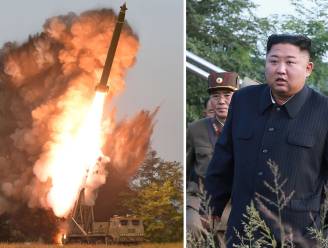 Noord-Koreaanse leider Kim leidt zelf test met "supergrote raketwerper"