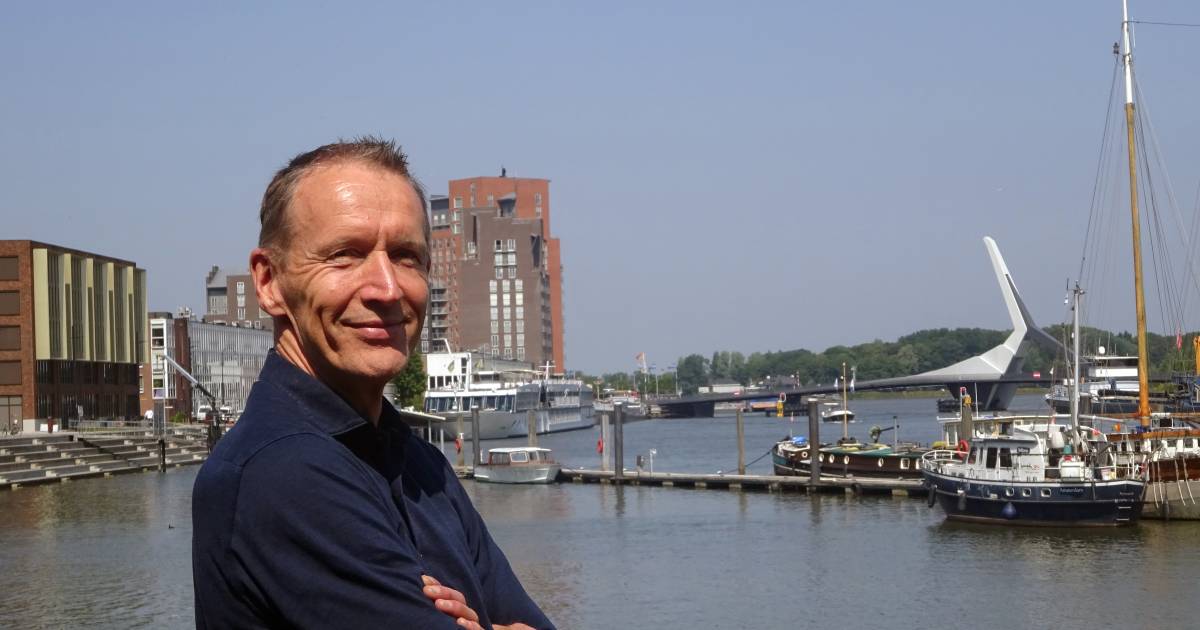 Burgemeester uit Dordrecht hielp in Parijs mee bij zwemtoernooien: ‘Het waren intensieve dagen’