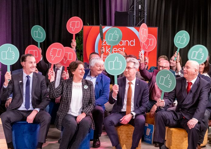 De Zeeuwse lijsttrekkers tijdens het verkiezingsdebat van Omroep Zeeland