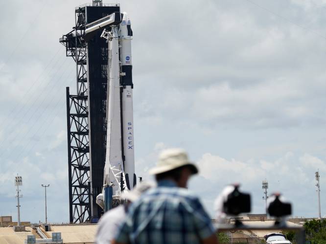 SpaceX van Elon Musk brengt binnenkort eerste toeristen naar de ruimte
