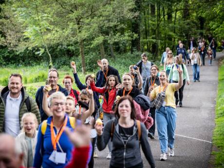 Zonnige start van avondvierdaagse in Oldenzaal, maar wel met minder deelnemers dan verwacht