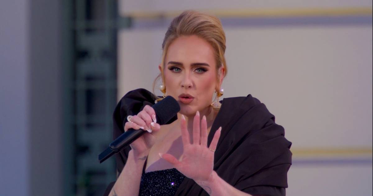 Адель все еще выступает во время BRIT Awards, а певица блокирует слухи о проблемах в отношениях |  знаменитости