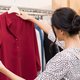 Bewust shoppen: een duurzame garderobe in 7 stappen