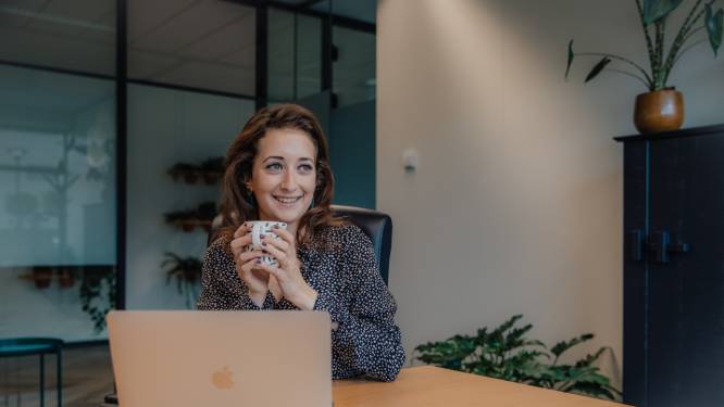 Dionne (29) woont in Nederland en Spanje, én spaart ruim 1500 euro per maand