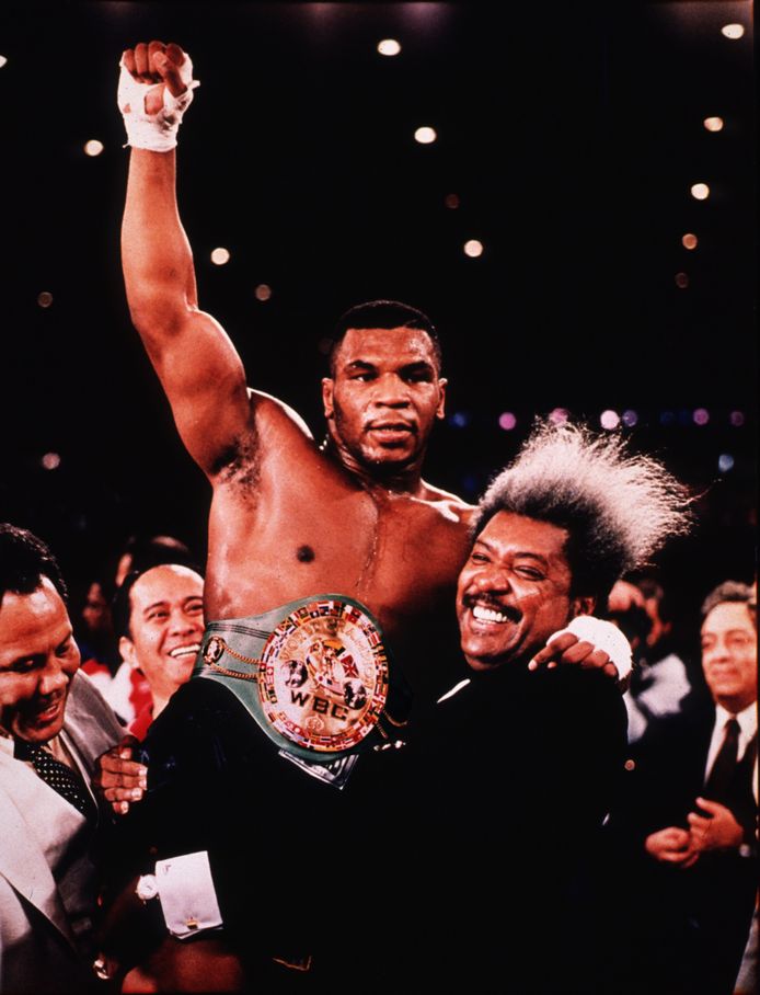 Mike Tyson in 1986, als jongste wereldkampioen ooit bij de zwaargewichten.