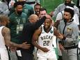 Milwaukee Bucks viert feest mket Khris Middleton.