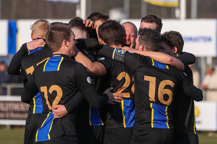 FC Ommen vierde in Coevorden de achtste overwinning van dit jaar en nadert de tweede plaats in de derde klasse D.