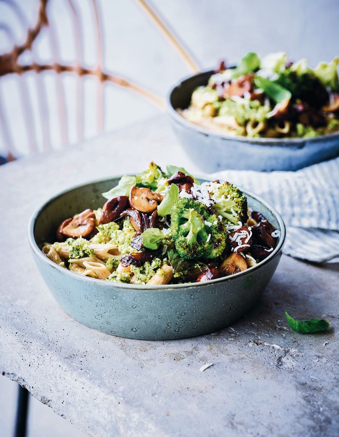 Penne pasta with pesto, broccoli and field mushrooms by Sandra Bekkari