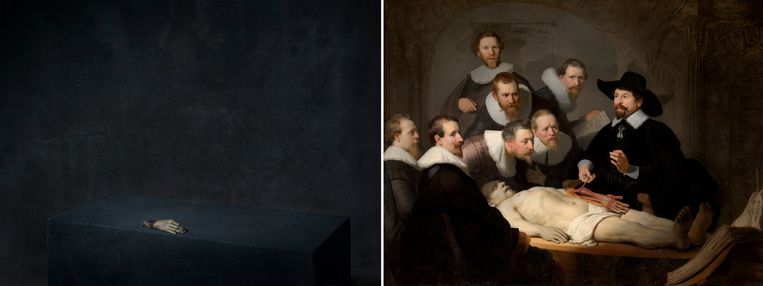 Rechts het werk van Rembrandt, links de foto van Vanfleteren. 'Waar die hand vandaan komt? Ik kan enkel zeggen dat het een lang parcours was om eraan te komen.' Beeld Stephan Vanfleteren/Rembrandt