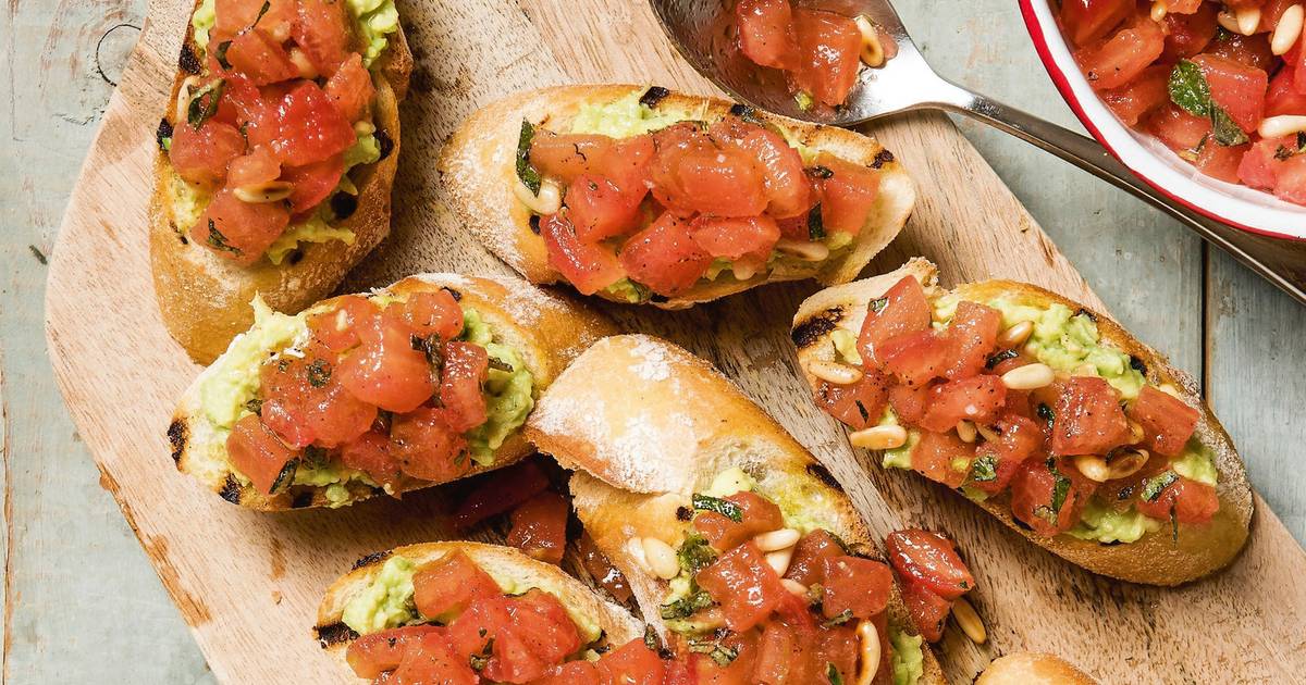 Jeroen Meus maakt bruschetta met tomatensalsa en guacamole Nina kookt