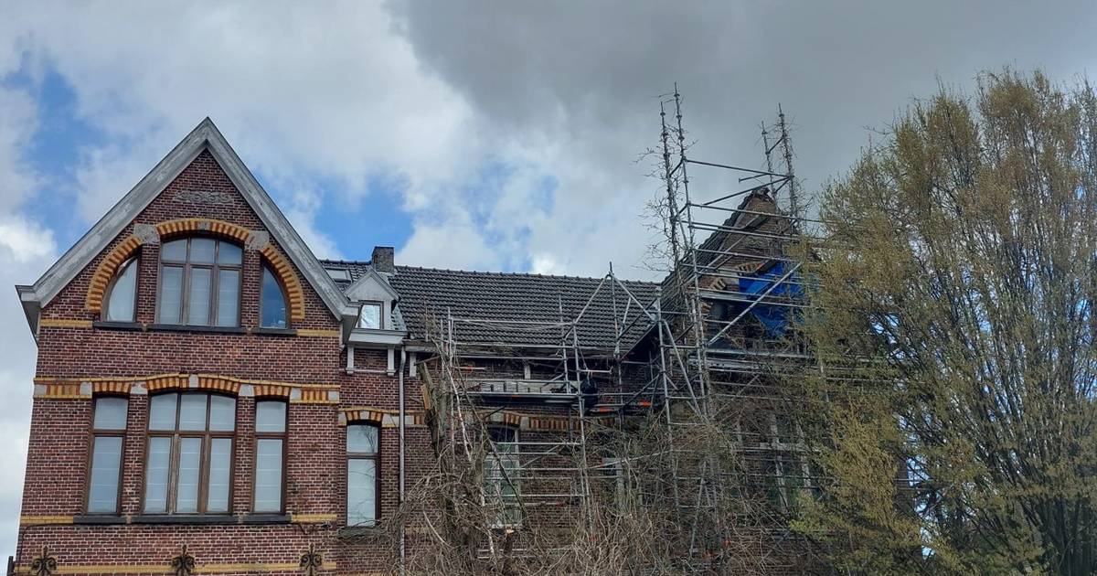 Fotograaf Denkt Dat Hij Leegstaand Pand Binnendringt, Dan Komt Bewoner Met Een Mes Ik Doe Geen Vlieg Kwaad Maar Kom Niet Bij Me Binnen~a37be28a
